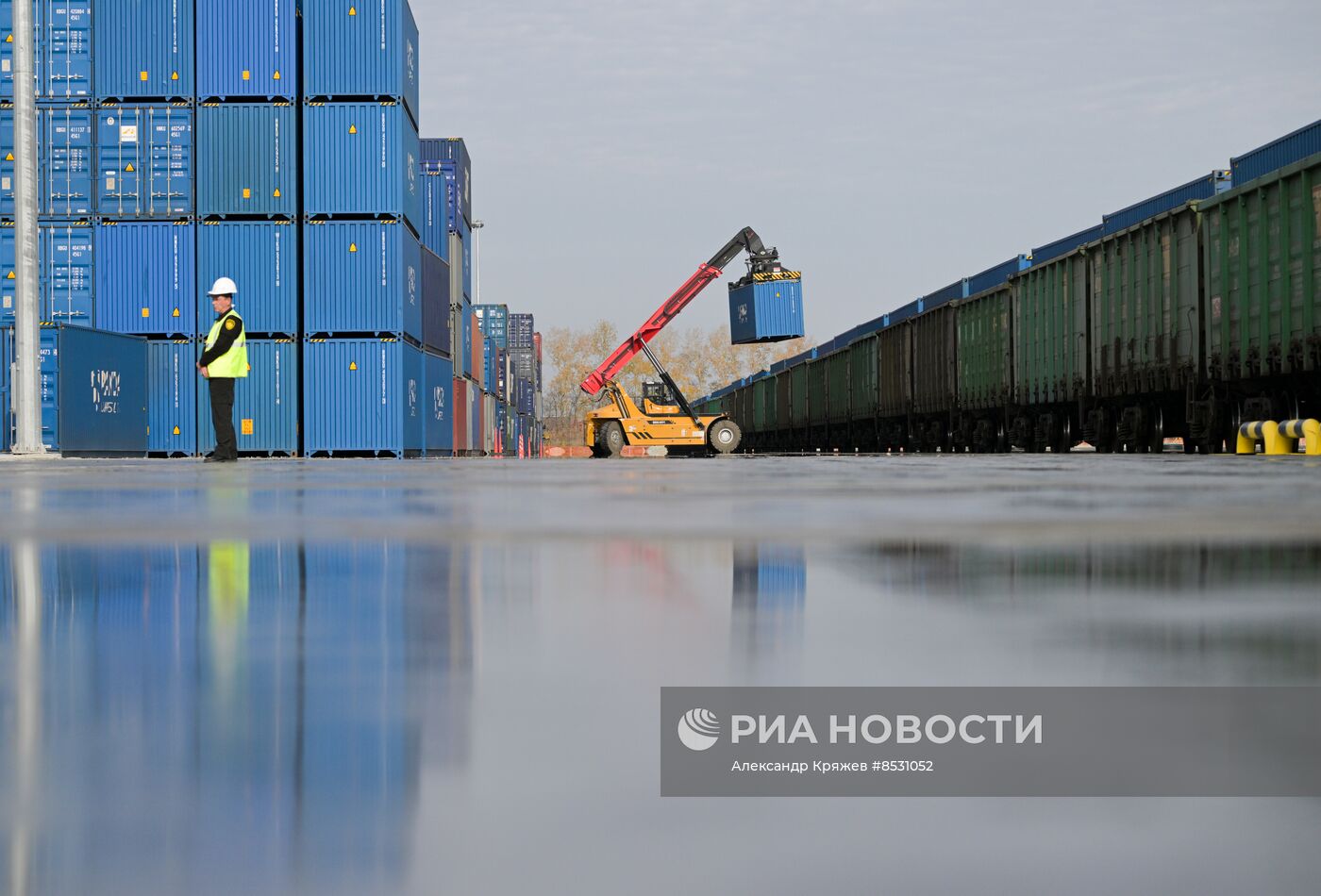 Открытие транспортно-логистического центра "Сибирский"