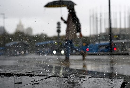 Дождь в Москве