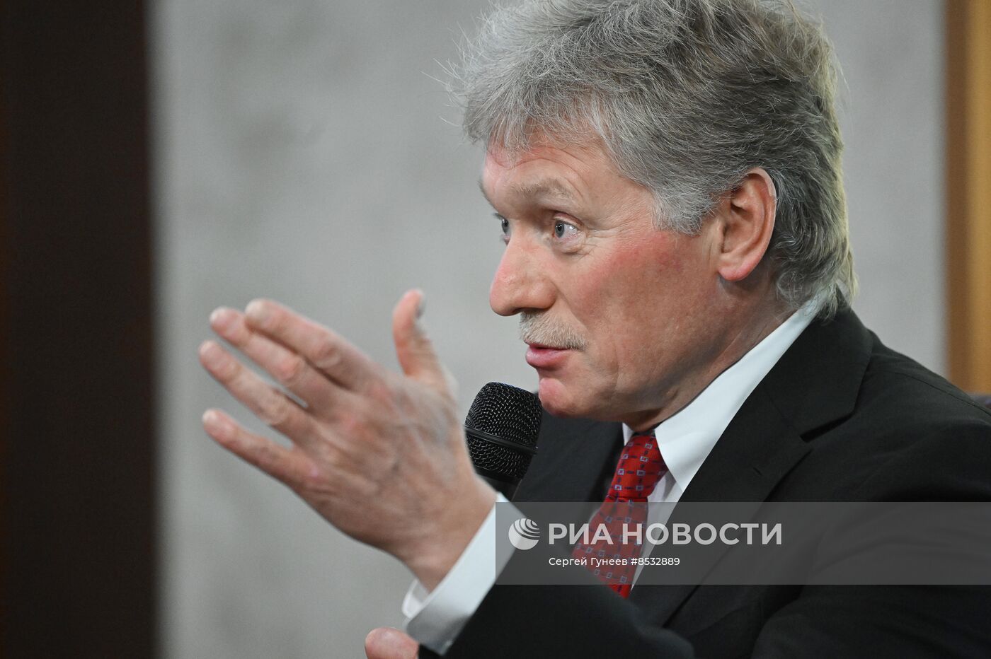 Д. Песков дал старт конкурсу медиагрантов РГО на 2024 год