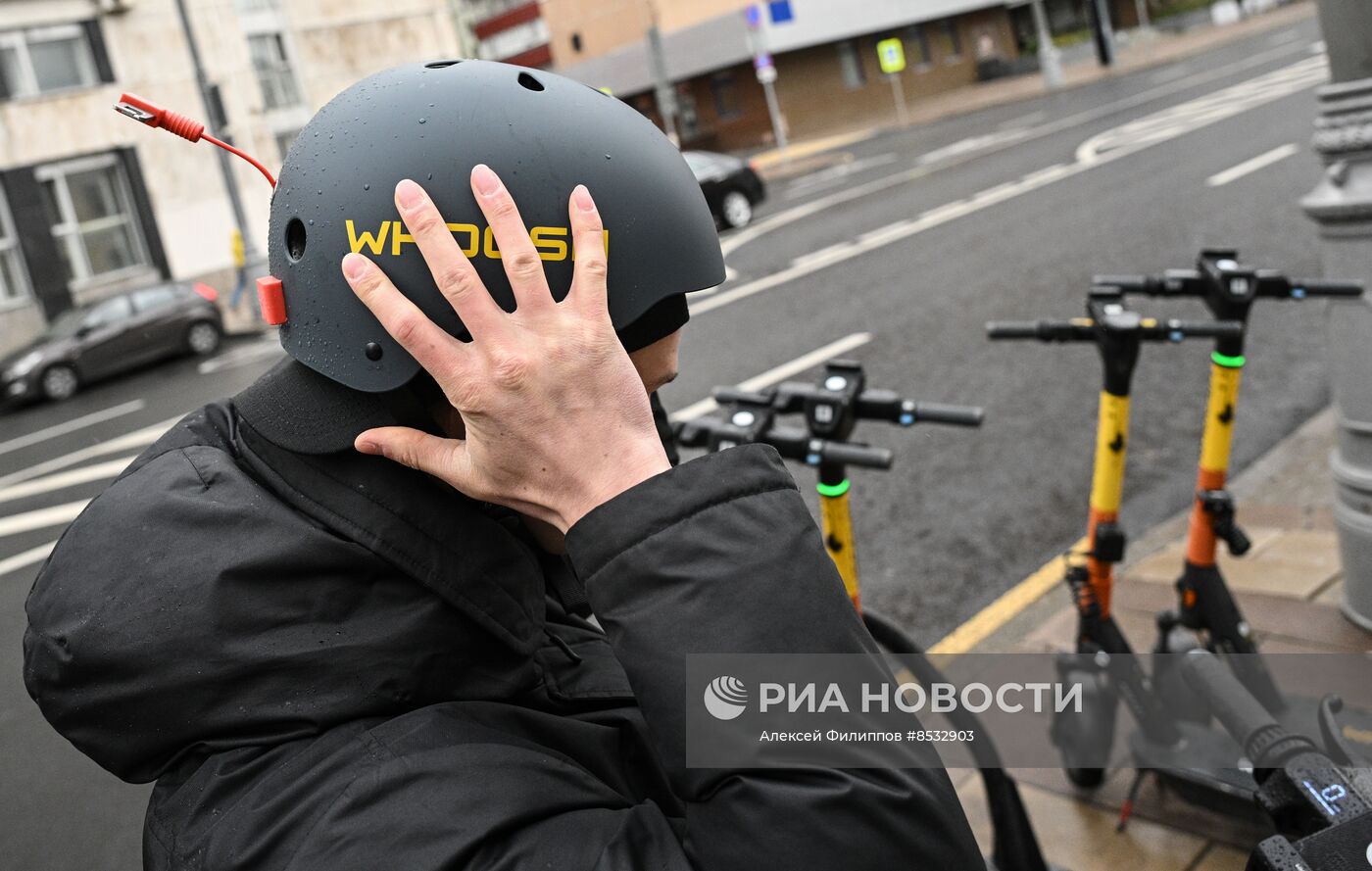 Электросамокаты в Москве начали оснащать шлемами