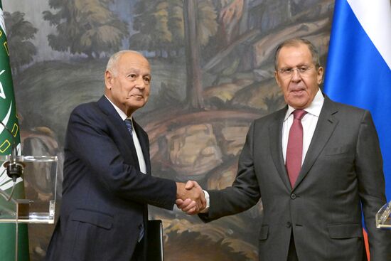 Встреча главы МИД РФ С. Лаврова и  Генерального секретаря ЛАГ А. Абульгейта