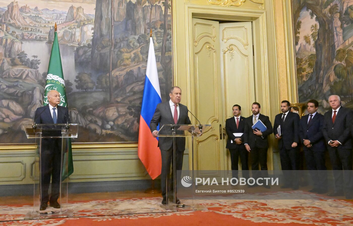 Встреча главы МИД РФ С. Лаврова и Генерального секретаря ЛАГ А. Абульгейта