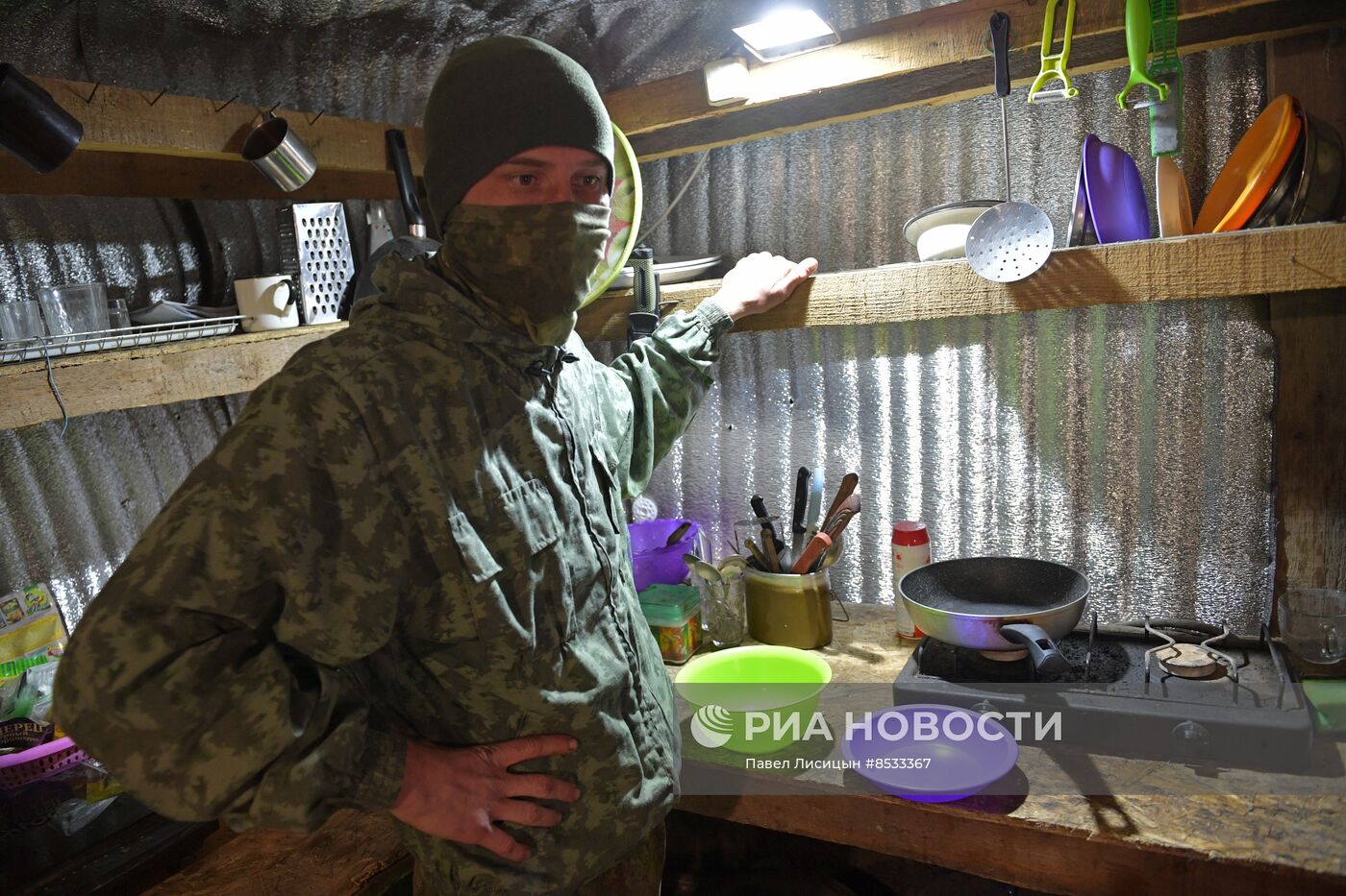 Подготовка мотострелковых подразделений к зимнему периоду в Запорожской области