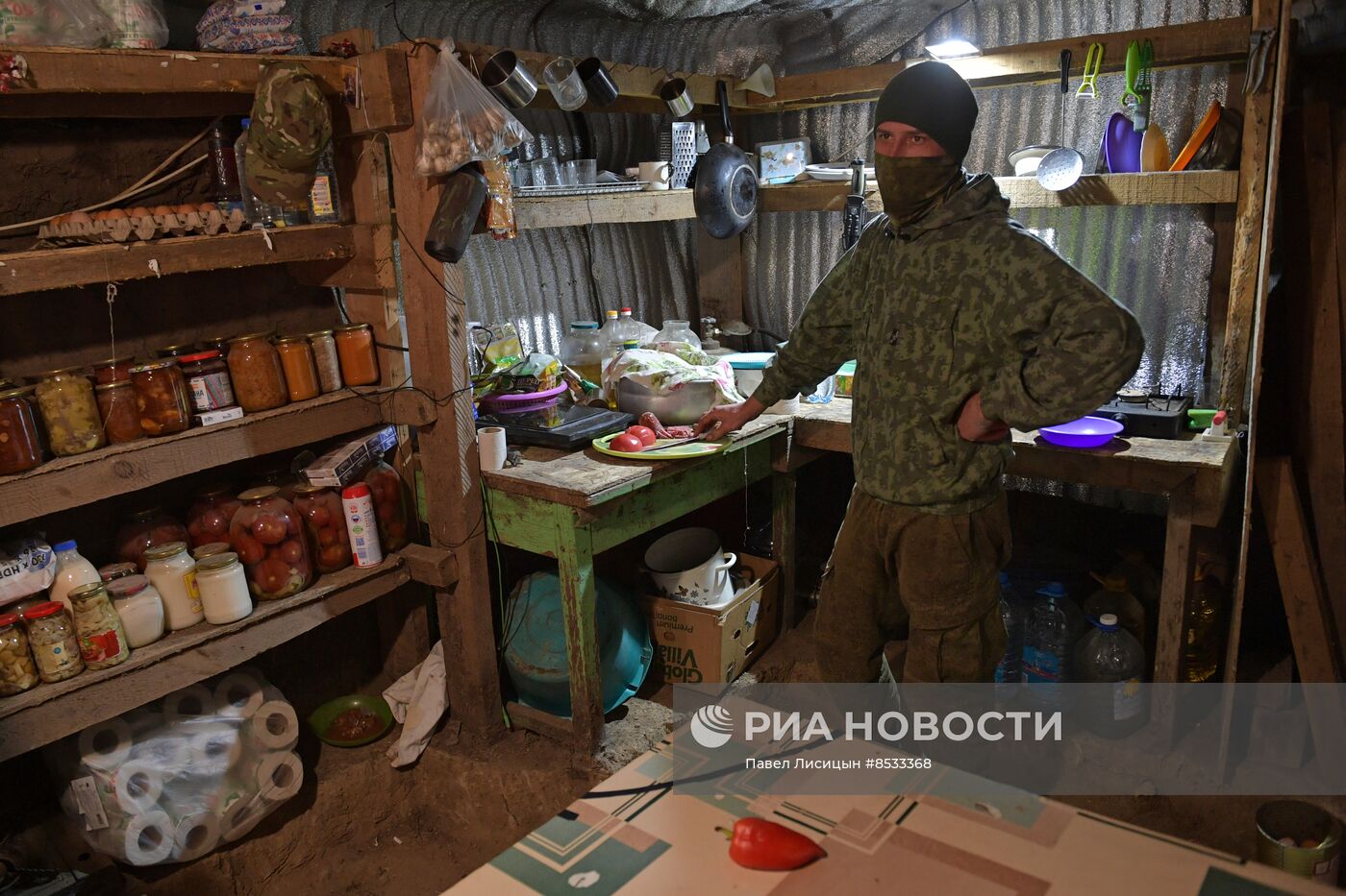 Подготовка мотострелковых подразделений к зимнему периоду в Запорожской области