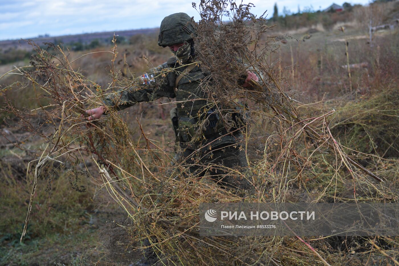 Подготовка мотострелковых подразделений к зимнему периоду в Запорожской области