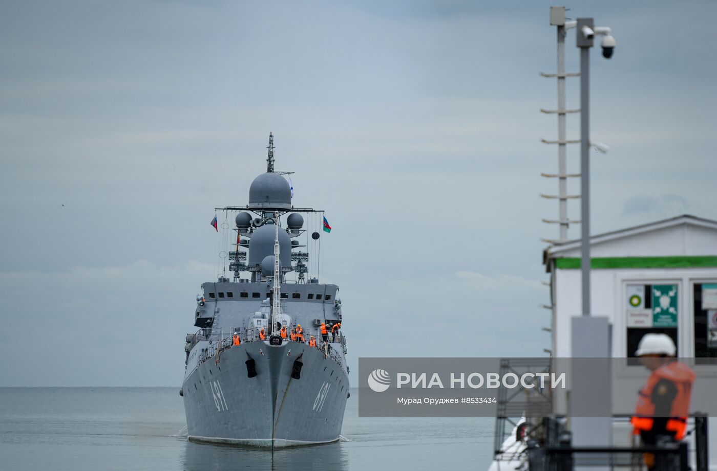 Российский корабль-ракетоносец "Татарстан" прибыл в Баку