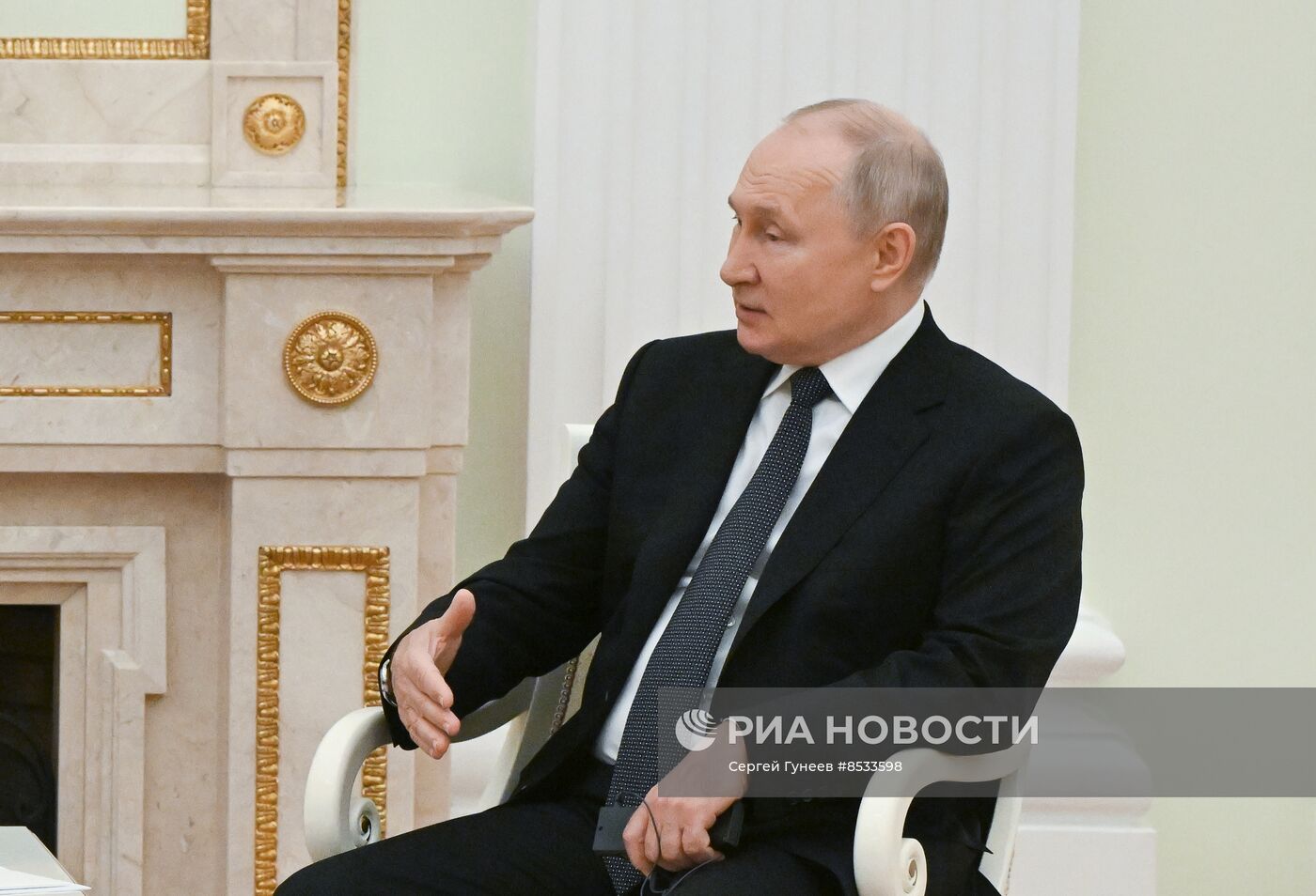 Встреча президента РФ В. Путина с премьер-министром Ирака М. ас-Судани