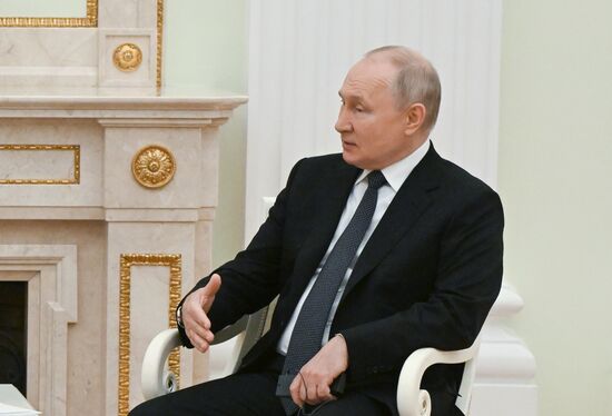 Встреча президента РФ В. Путина с премьер-министром Ирака М. ас-Судани 