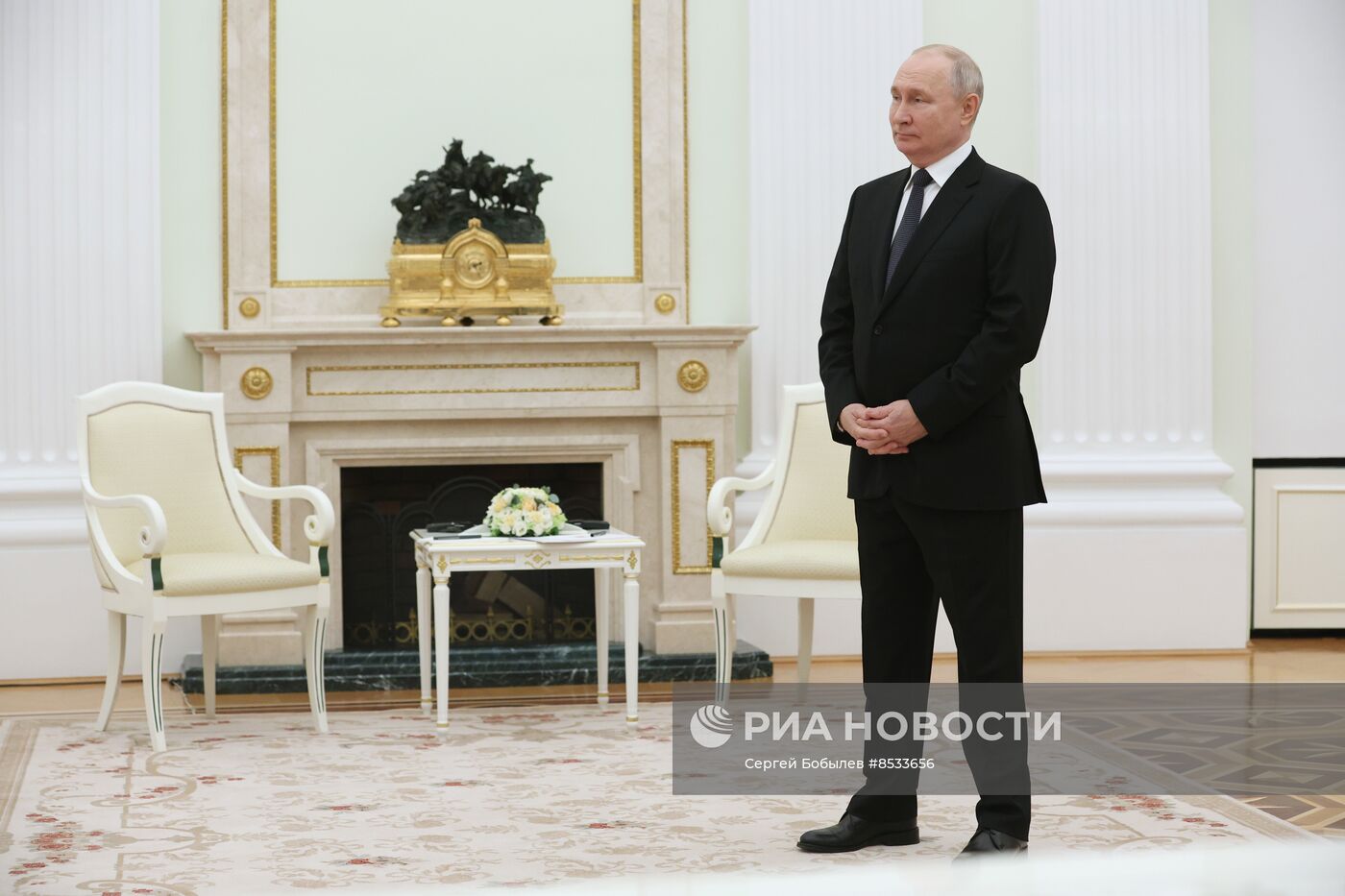 Встреча президента РФ В. Путина с премьер-министром Ирака М. ас-Судани 