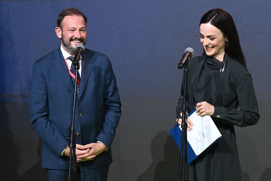 Награждение победителей конкурса "Энергия пера" в Москве