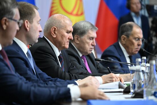 Визит президента РФ В. Путина в Киргизию