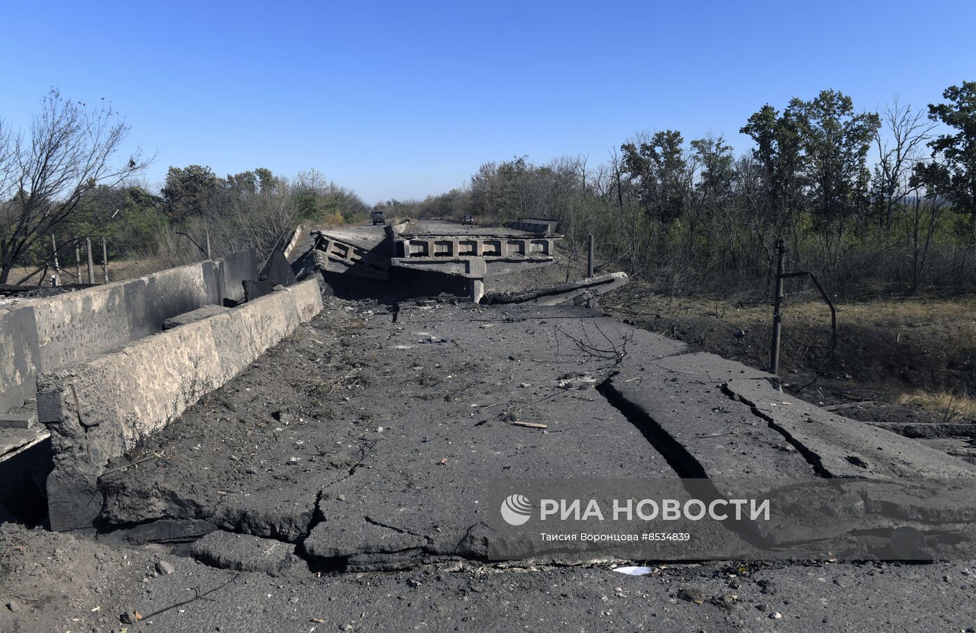 При обстрелах ВСУ разрушился мост между Ясиноватой и Горловкой В ДНР