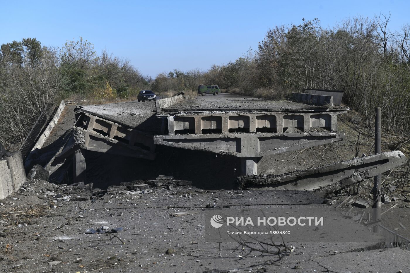 При обстрелах ВСУ разрушился мост между Ясиноватой и Горловкой В ДНР