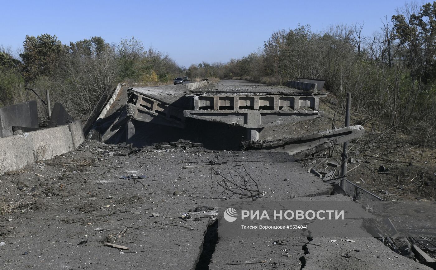 При обстрелах ВСУ разрушился мост между Ясиноватой и Горловкой В ДНР