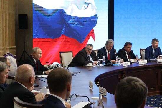 Визит президента РФ В. Путина в Киргизию