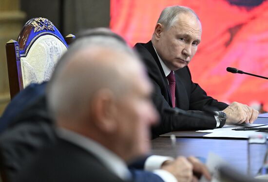 Визит президента РФ В. Путина в Киргизию