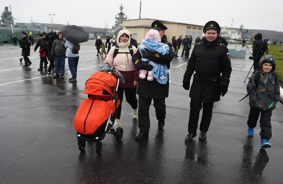 Встреча кораблей Северного флота из арктического похода в Североморске