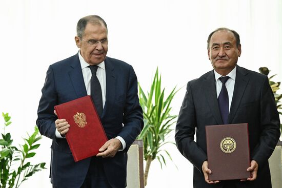 Визит президента РФ В. Путина в Киргизию