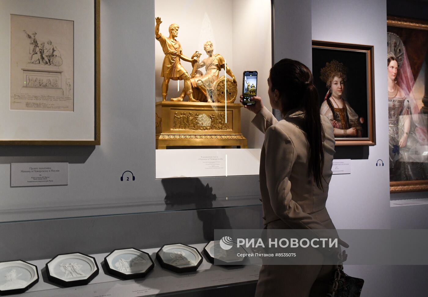 Выставка "Легенды Кремля: русский романтизм и Оружейная палата"