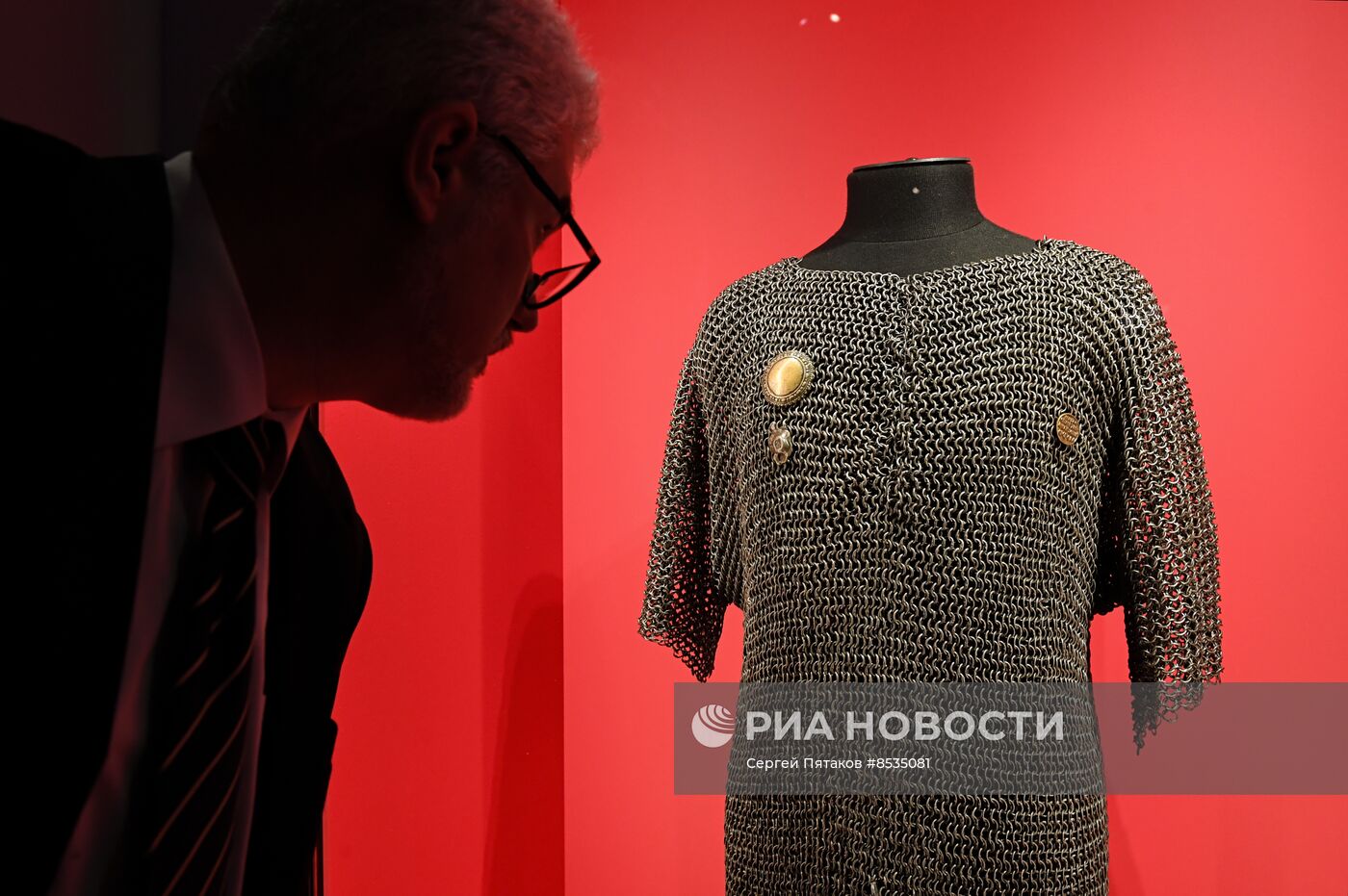 Выставка "Легенды Кремля: русский романтизм и Оружейная палата"