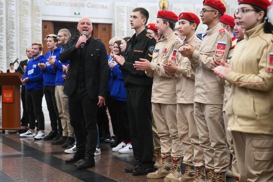 Вручение медалей общественного признания "Отец солдата"