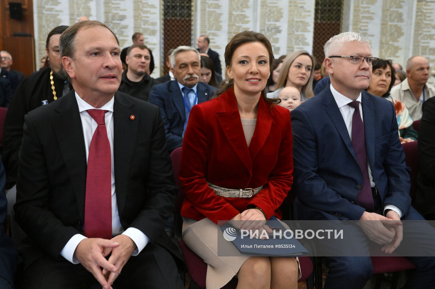 Вручение медалей общественного признания "Отец солдата"