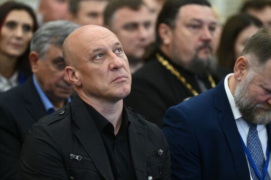 Вручение медалей общественного признания "Отец солдата"