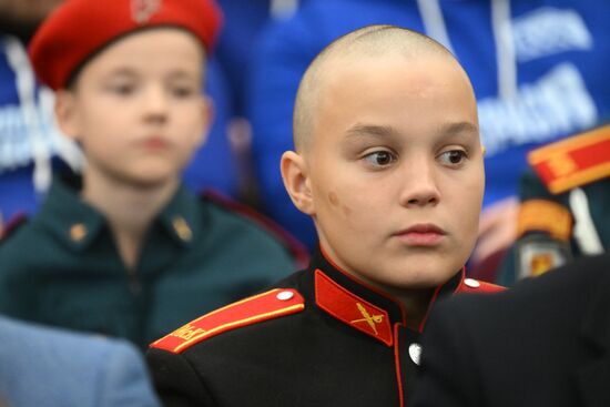 Вручение медалей общественного признания "Отец солдата"