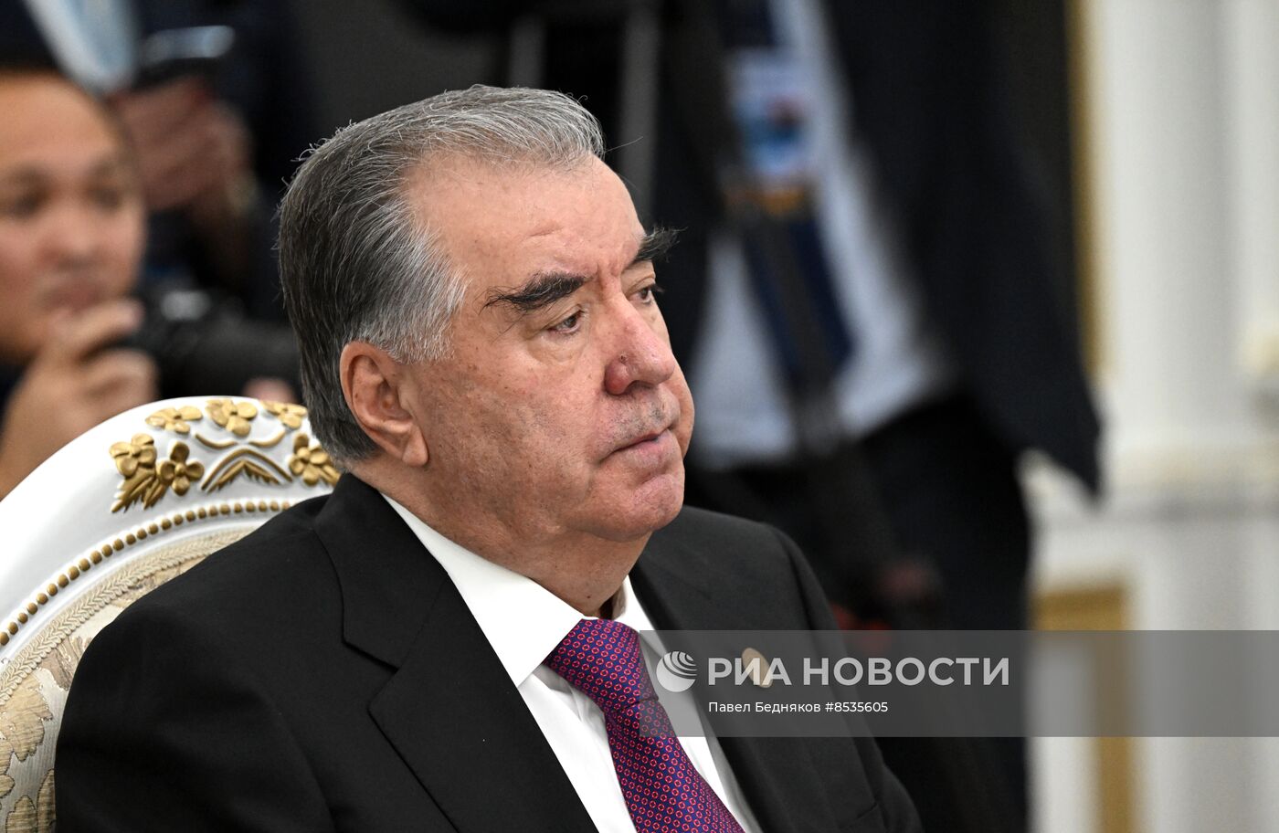 Официальный визит президента РФ В. Путина в Киргизию. День второй