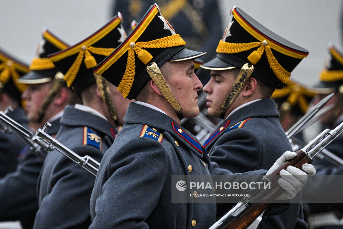 Церемония развода пеших и конных караулов Президентского полка ФСО России