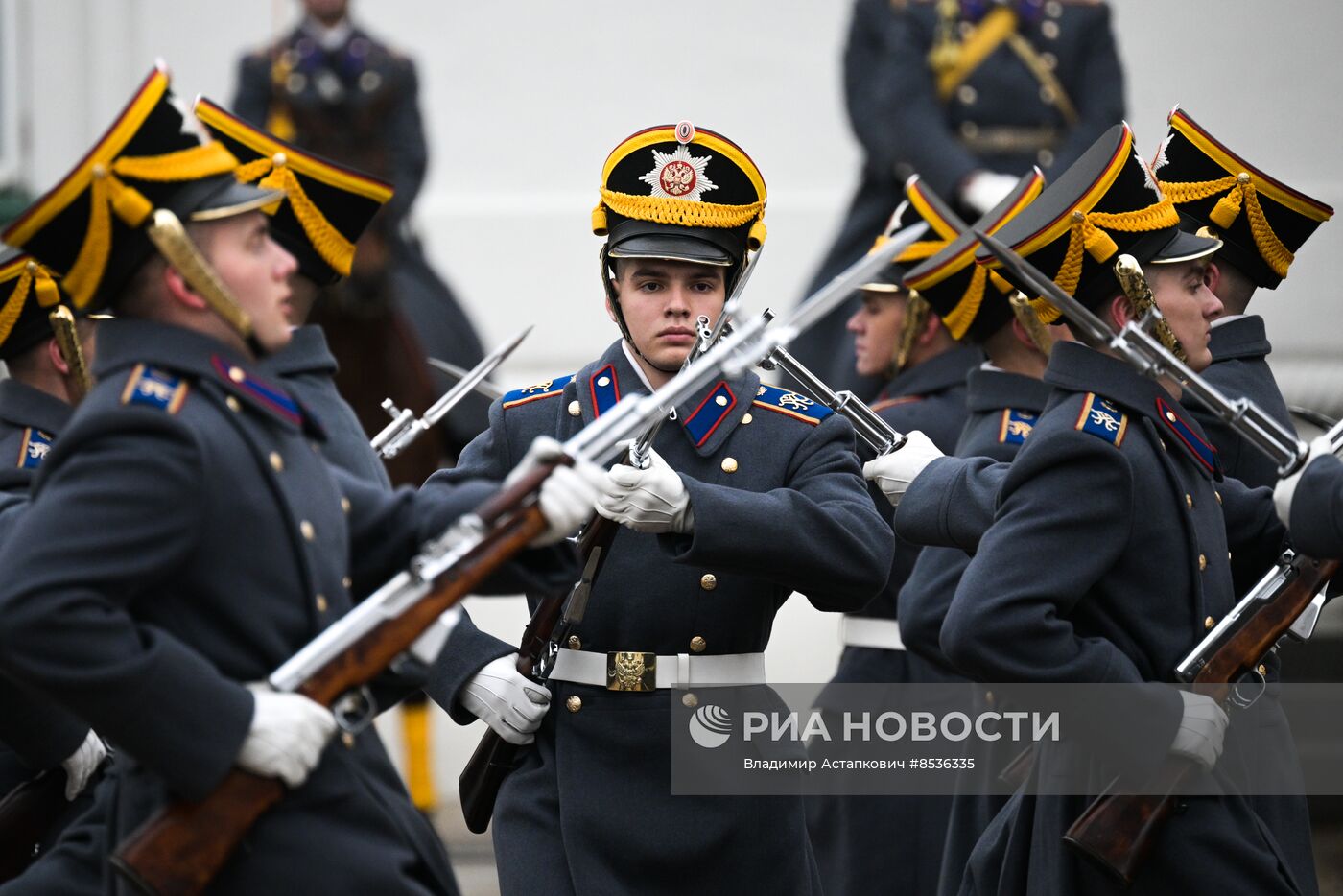 Церемония развода пеших и конных караулов Президентского полка ФСО России