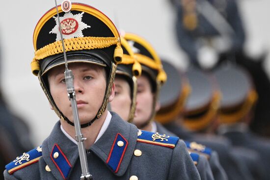 Церемония развода пеших и конных караулов Президентского полка ФСО России