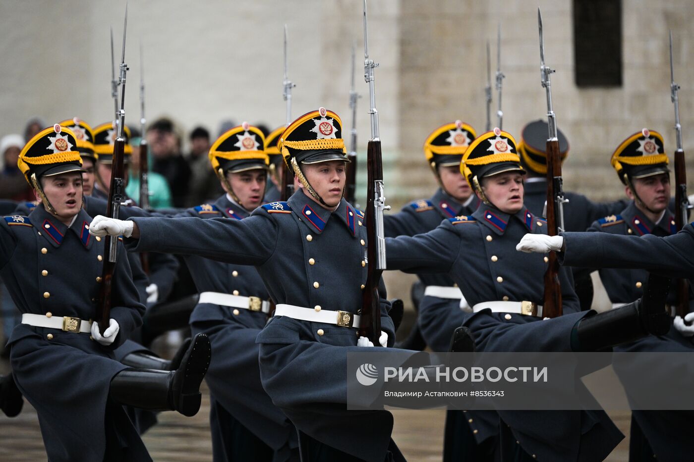 Церемония развода пеших и конных караулов Президентского полка ФСО России