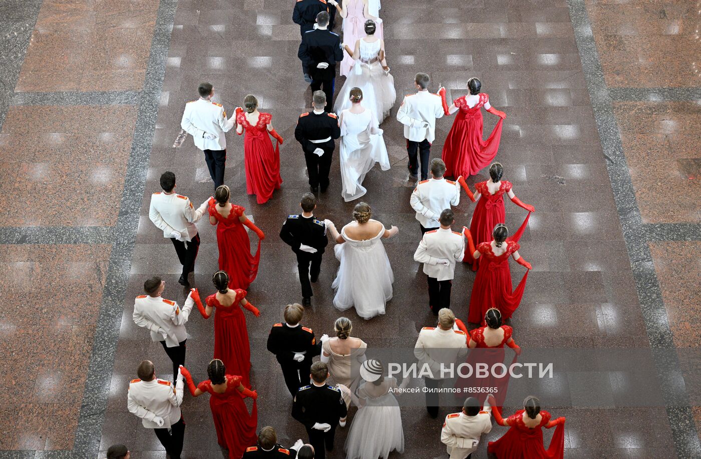 Большой осенний кадетский бал в Музее Победы
