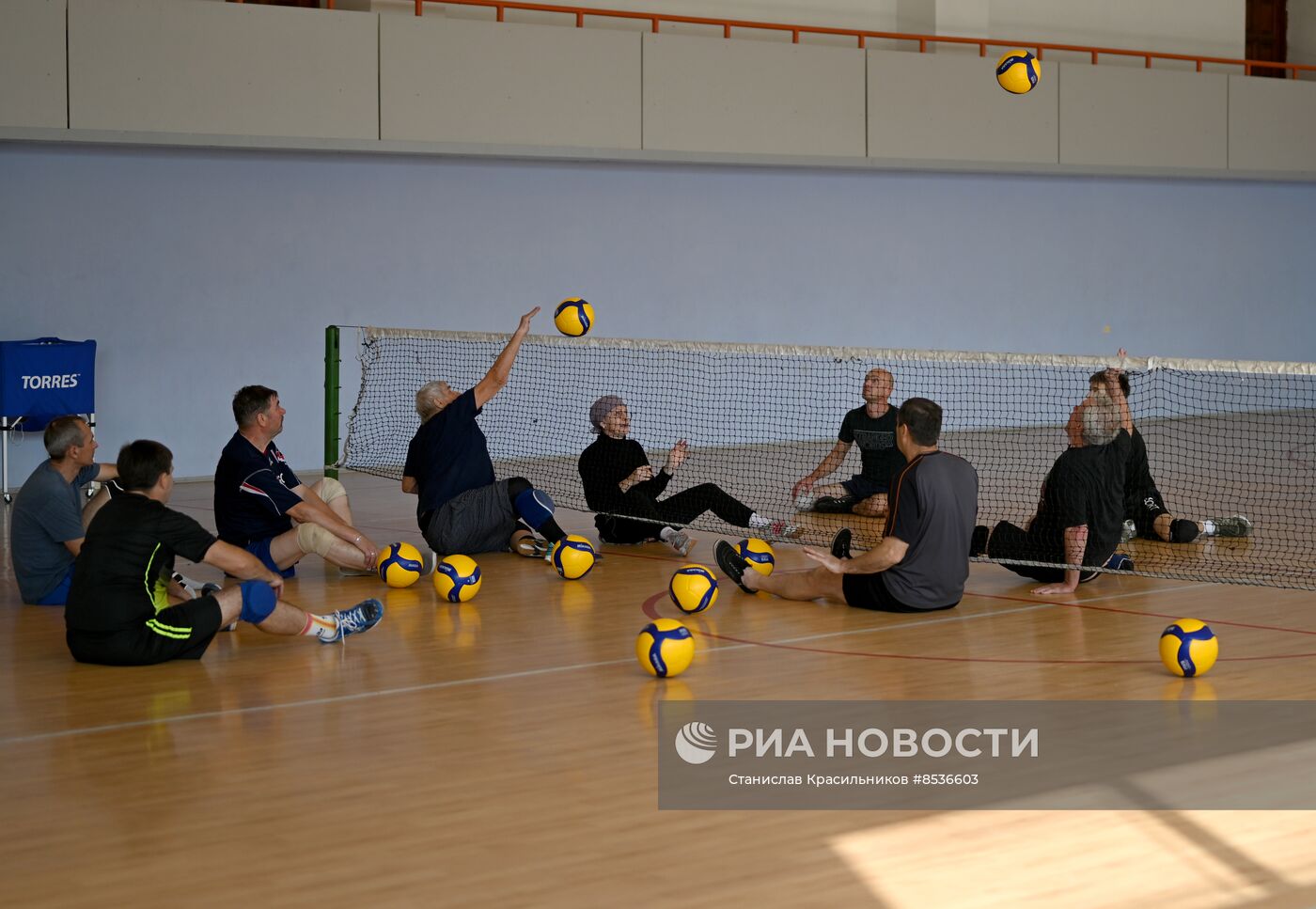 Команда по волейболу для людей с ограниченными возможностями в Луганске