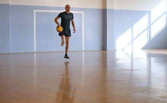 Команда по волейболу для людей с ограниченными возможностями в Луганске