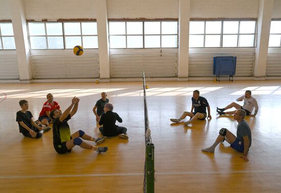 Команда по волейболу для людей с ограниченными возможностями в Луганске