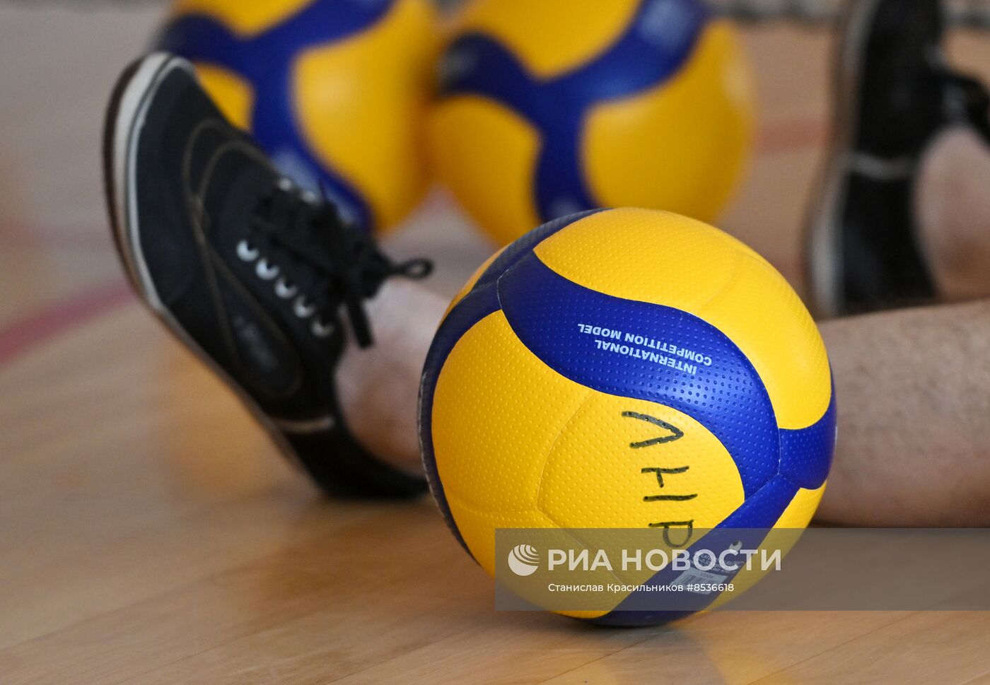 Команда по волейболу для людей с ограниченными возможностями в Луганске