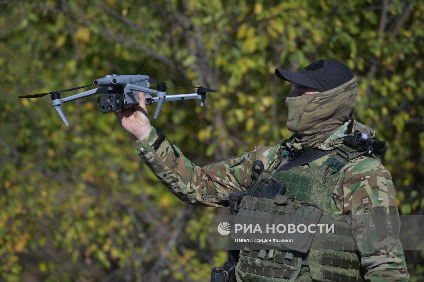 Корректировка огня танковых подразделений с помощью БПЛА в Запорожской области 