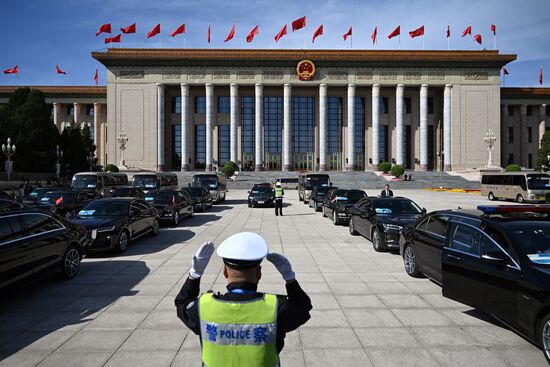 Визит президента РФ В. Путина в Китай для участия в мероприятиях третьего Международного форума "Один пояс, один путь". День второй