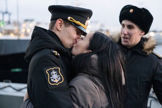 Встреча гидрографического судна Северного флота из экспедиции