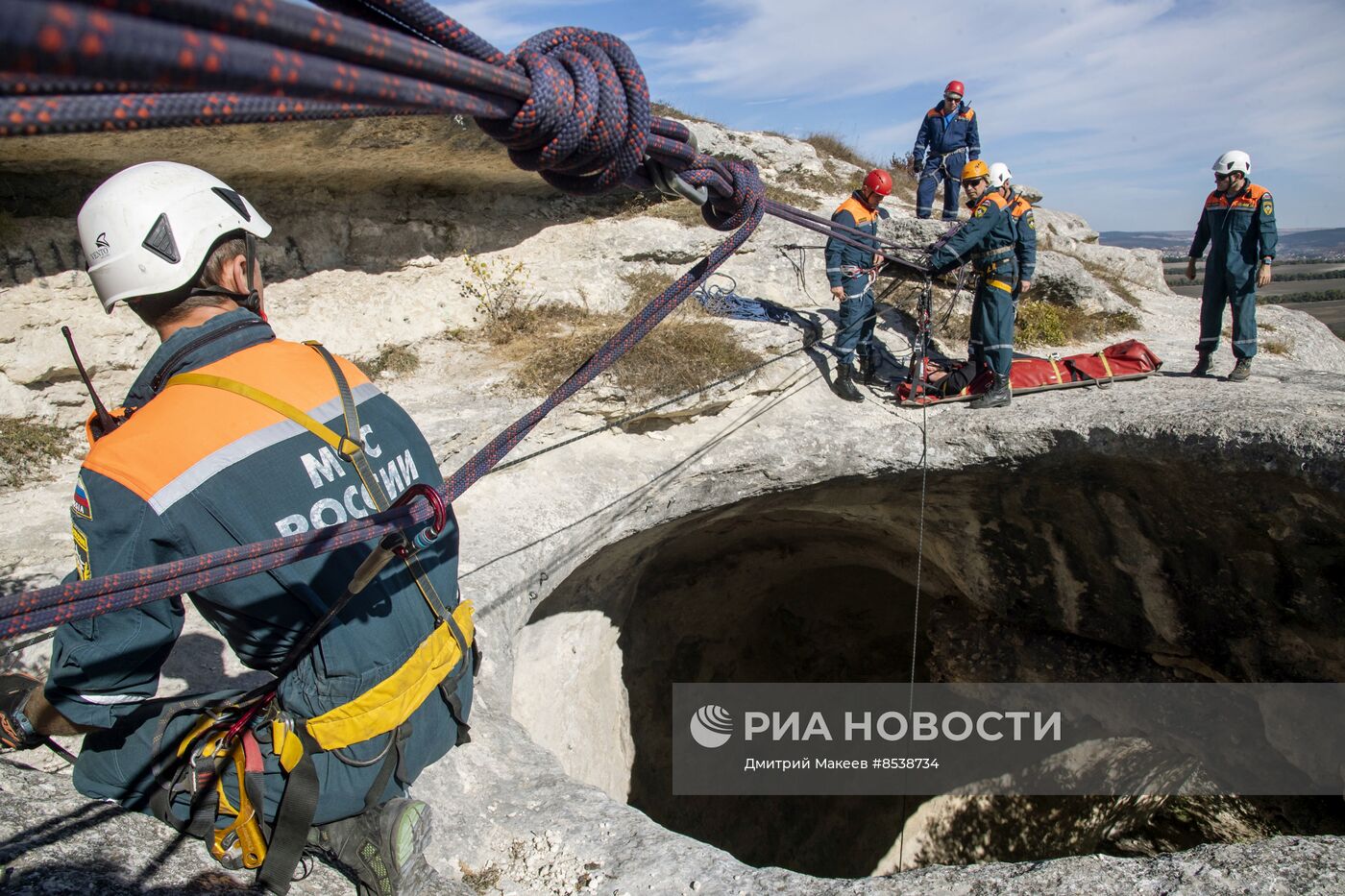 Тренировка подразделений МЧС в Крыму