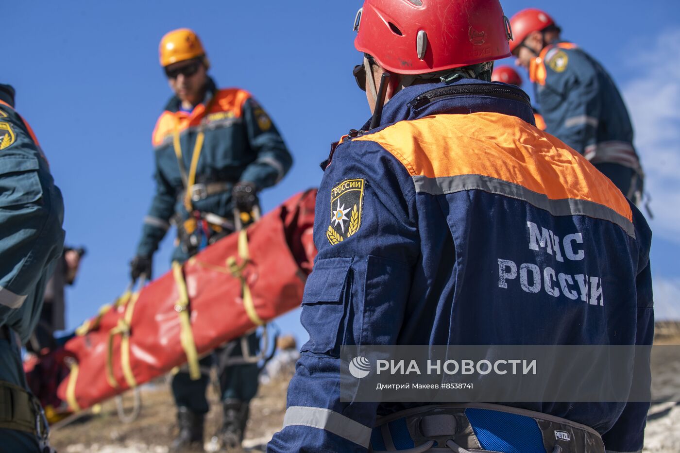 Тренировка подразделений МЧС в Крыму