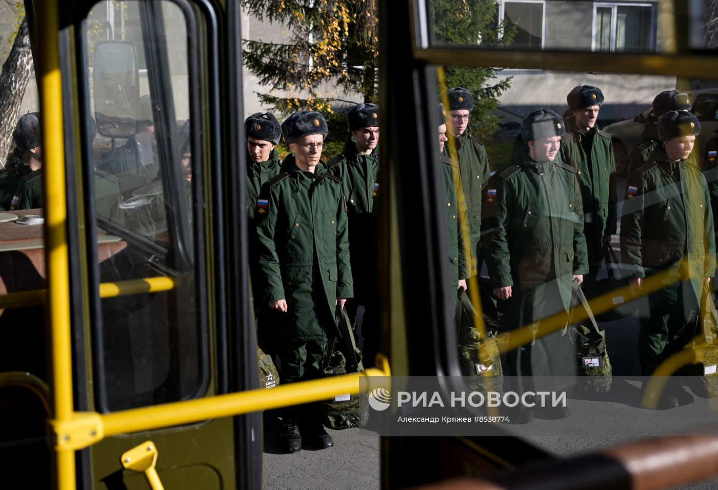 Отправка призывников к местам службы