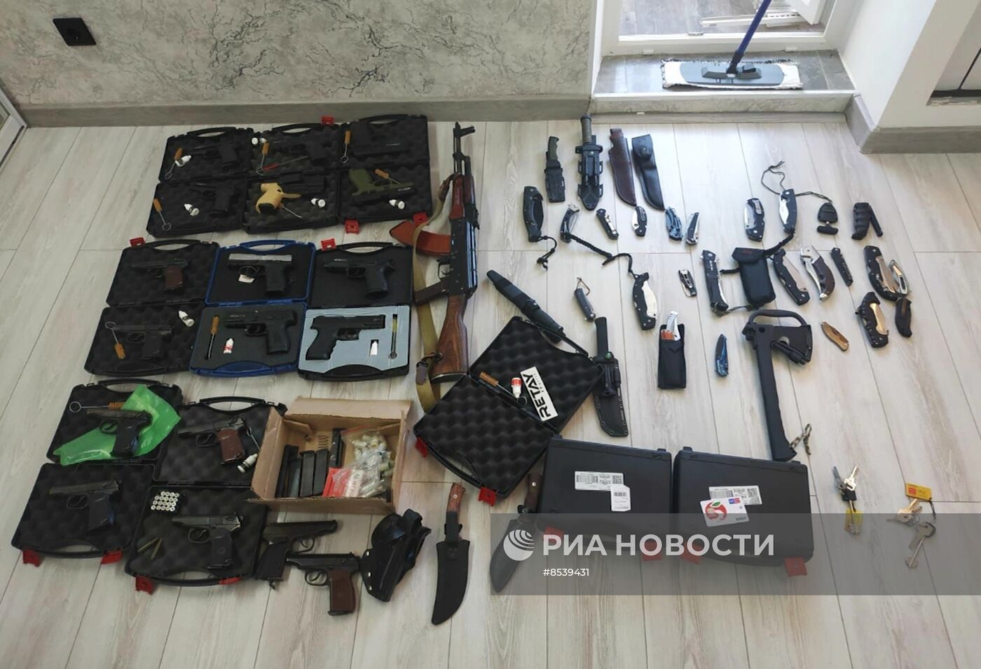 ФСБ РФ пресекла преступную деятельность по незаконному обороту оружия