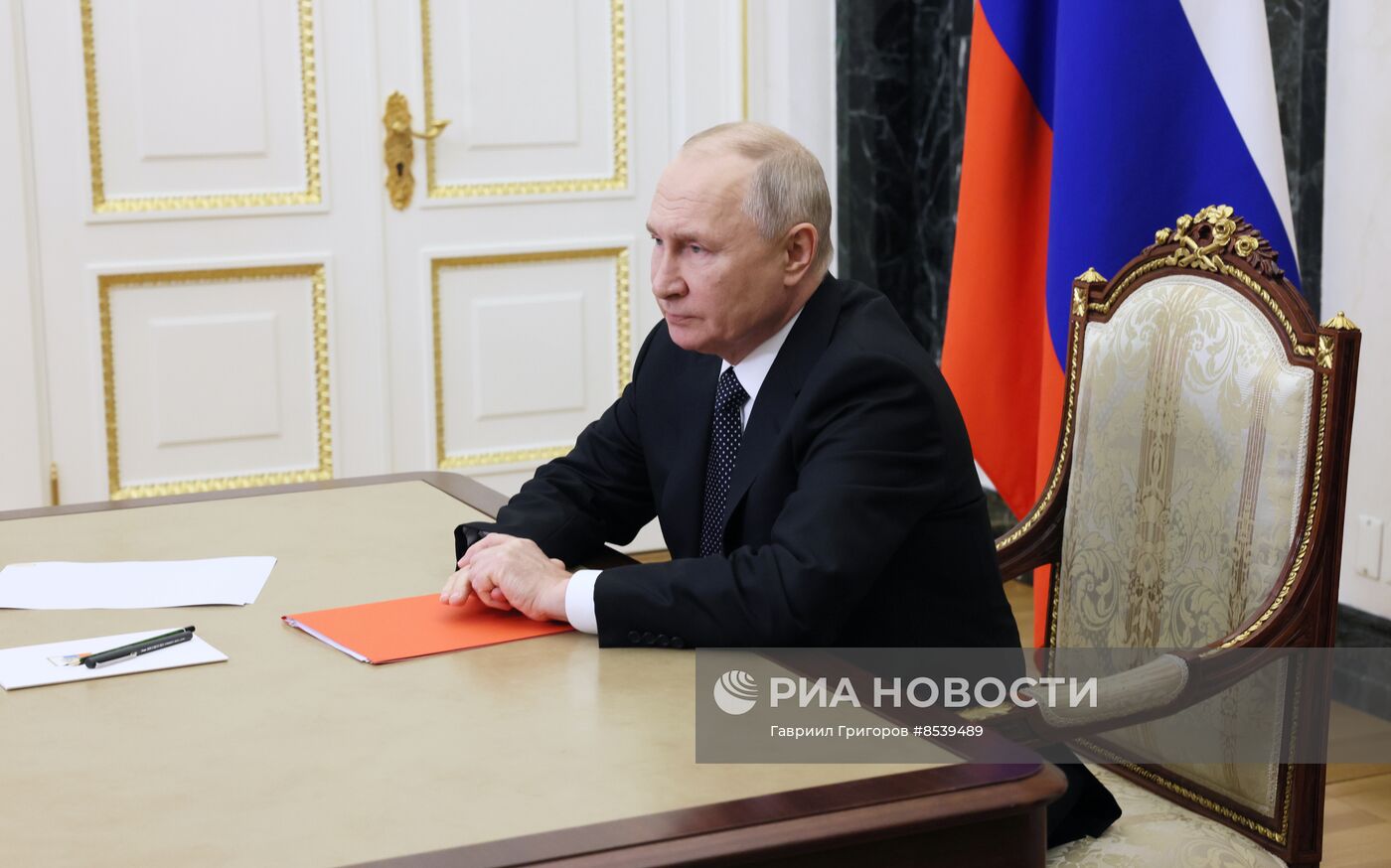 Президент РФ В. Путин провел совещание Совбеза РФ