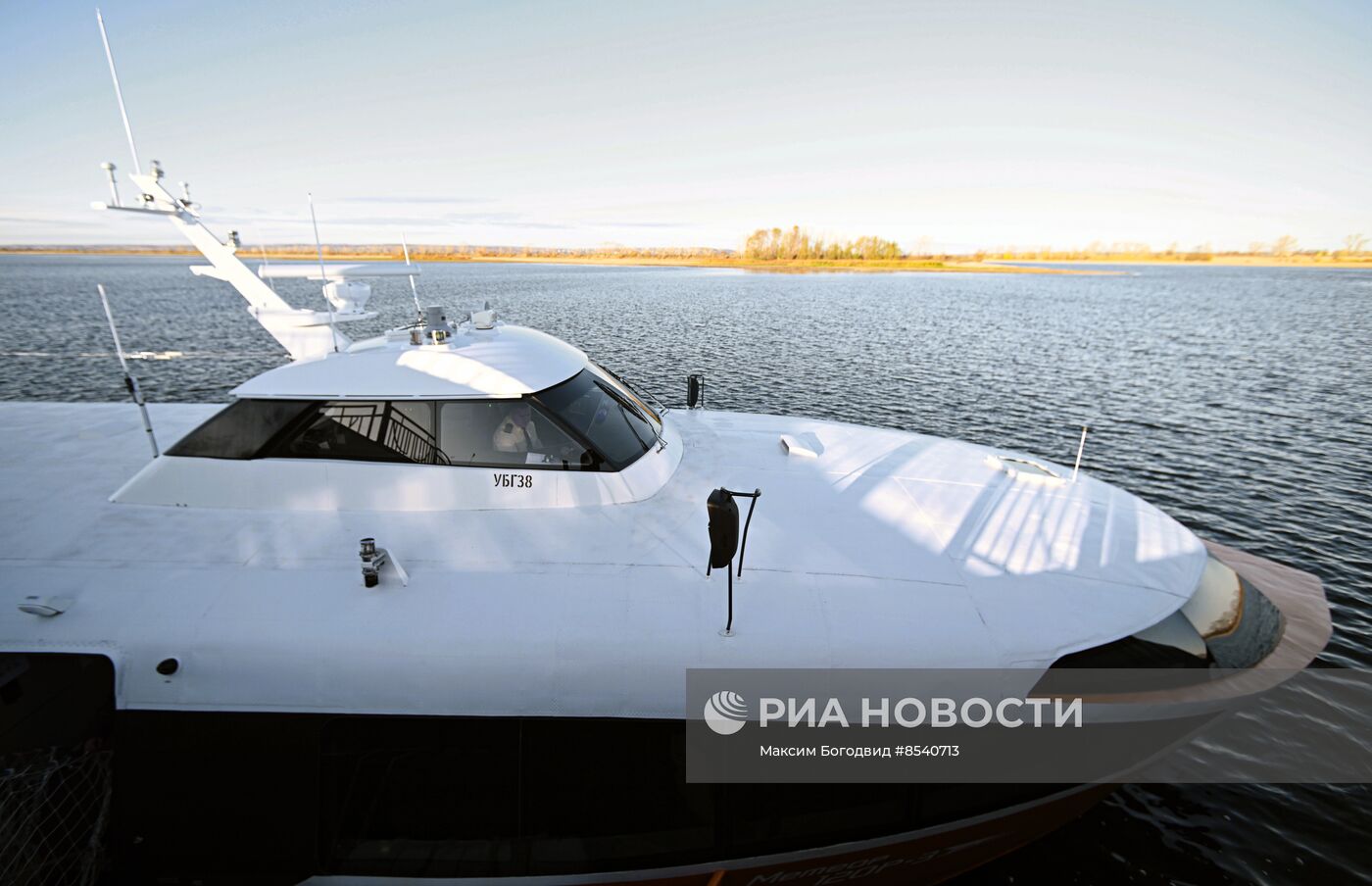 Судно на подводных крыльях "Метеор 120Р" в Казани