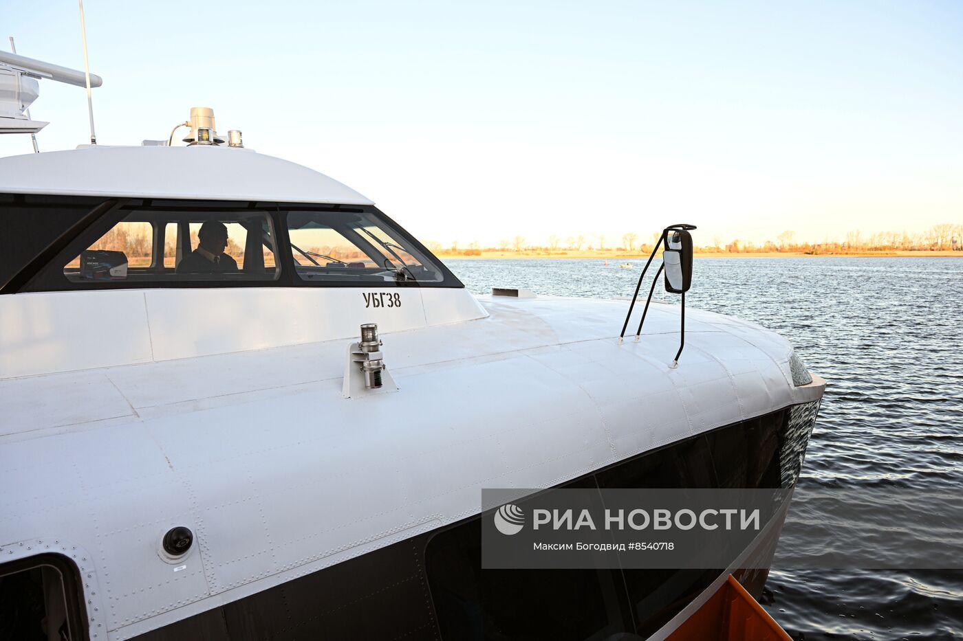 Судно на подводных крыльях "Метеор 120Р" в Казани