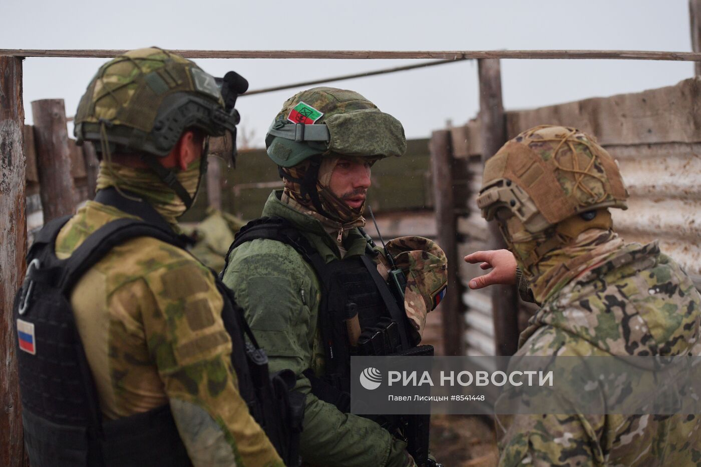 Подготовка подразделений отдельной казачьей бригады "Днепр" на полигоне в Запорожской области