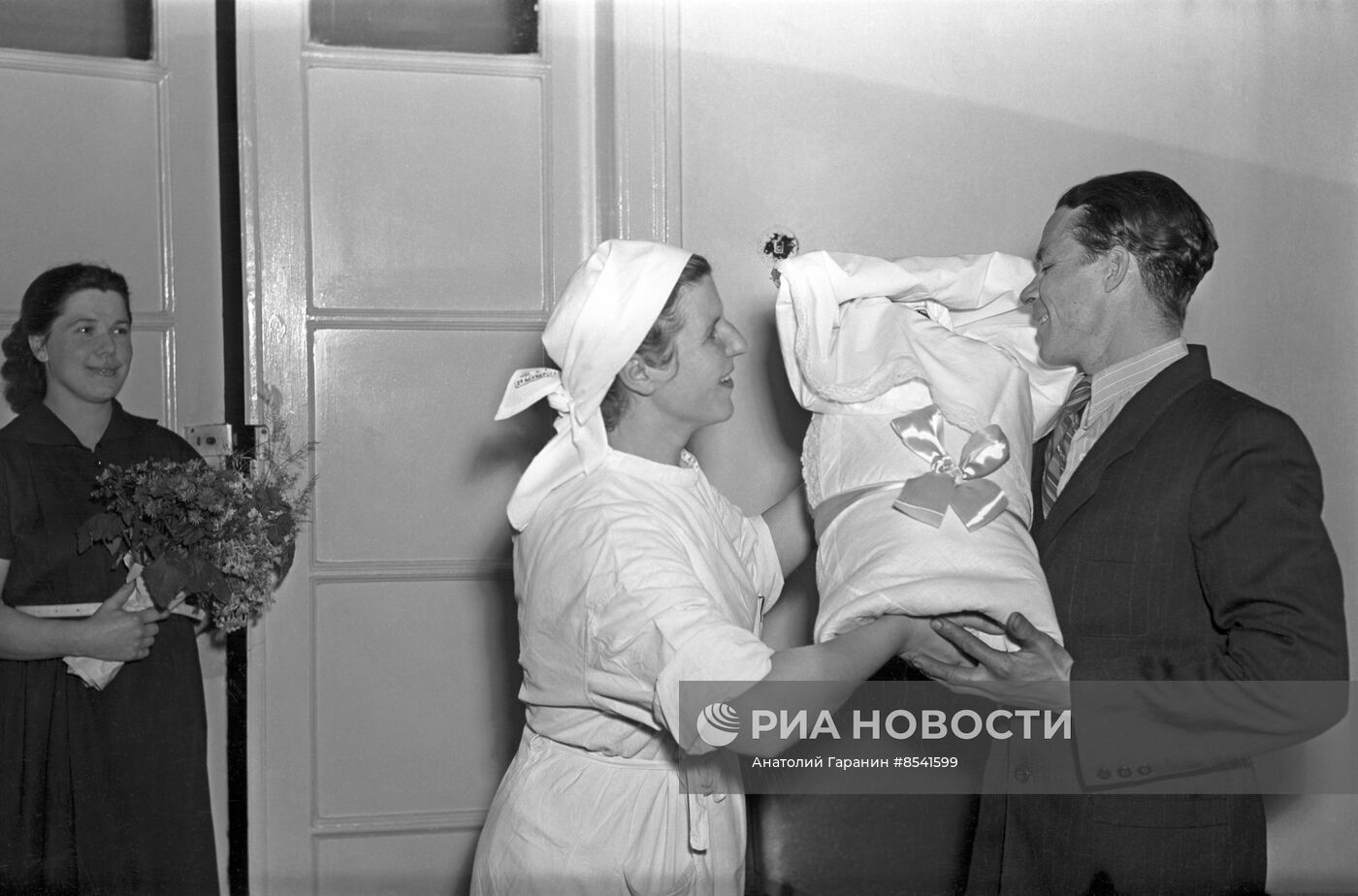 Выписка новорожденного из роддома Москвы